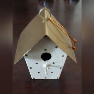 Vintage mini birdhouse